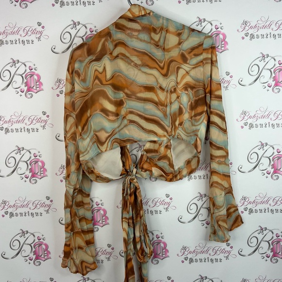 Dynamite blouse tie up swirls ribbon bow front brown Multicolor Tie-Front Blouse - Picture 2 of 11